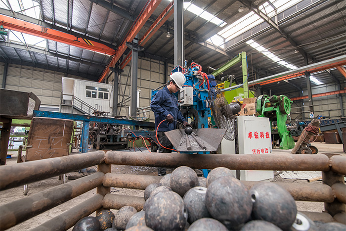 鄂州网架配件-螺栓球加工车间